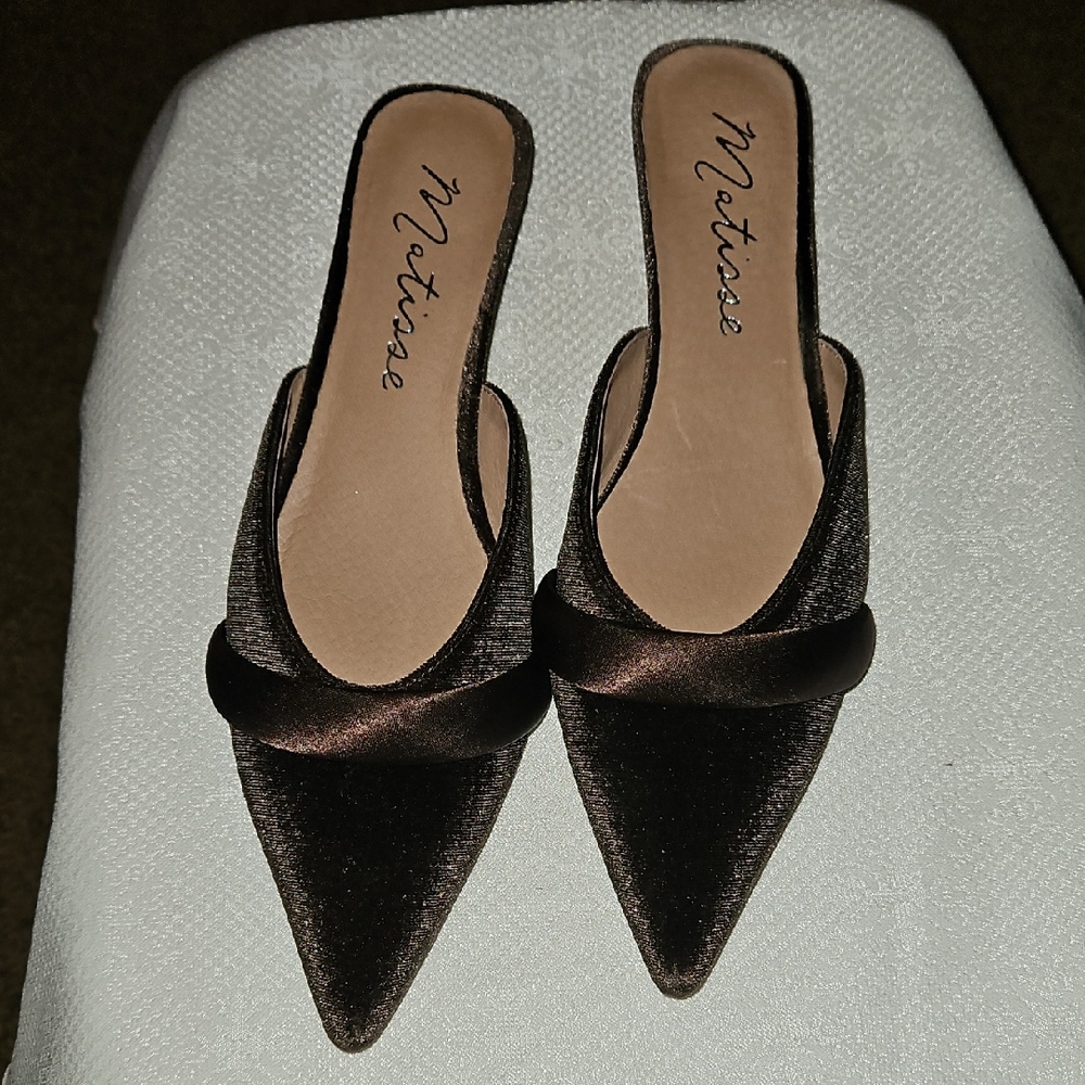 Matisse Dark Brown Velvet Mules Sz 11